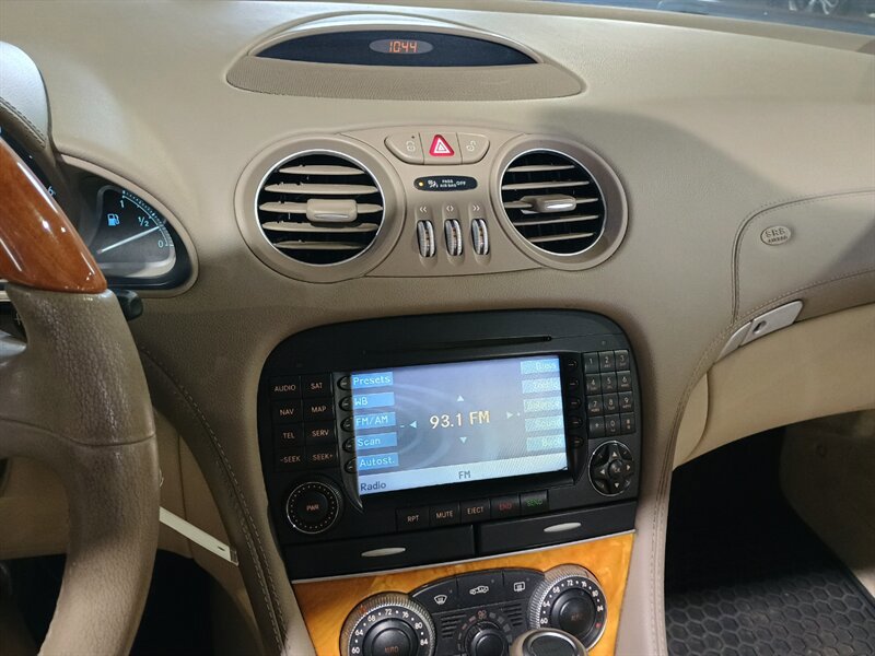 Used 2008 Mercedes-Benz SL 550 image 35