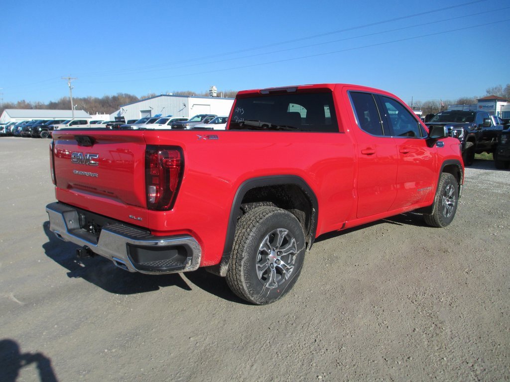New 2026 GMC Sierra 1500 SLE image 5