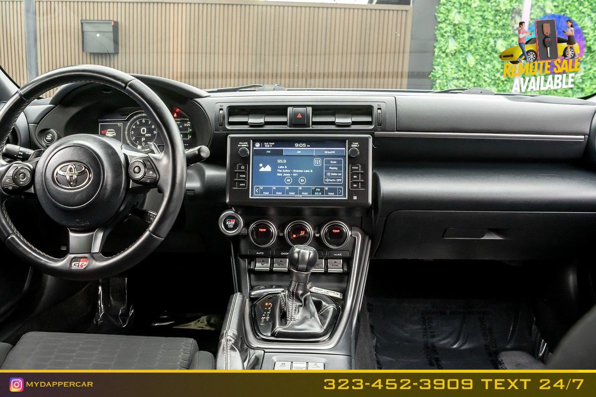 Used 2022 Toyota GR86 w/ ALL Weather Mat Package (TMS) RWD image 20