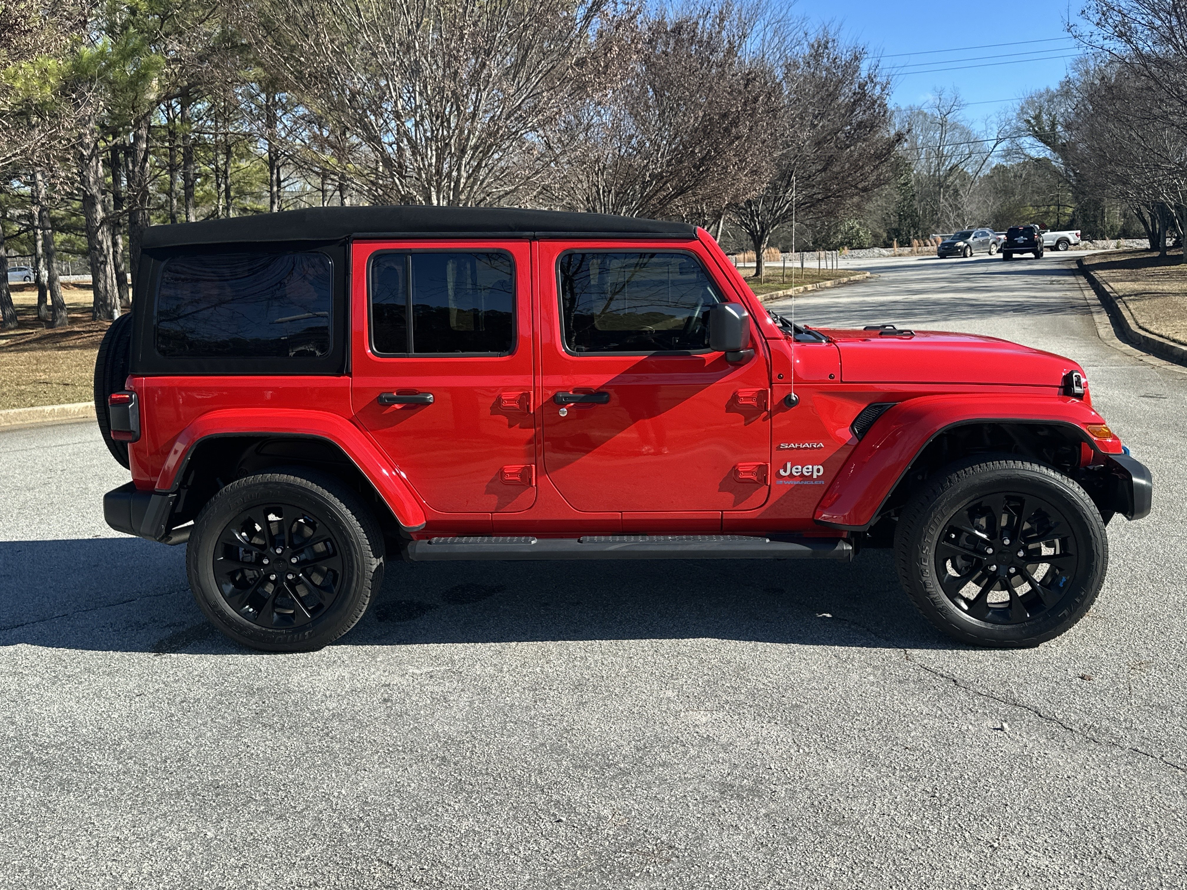 Used 2023 Jeep Wrangler Sahara w/ Cold Weather Group image 4