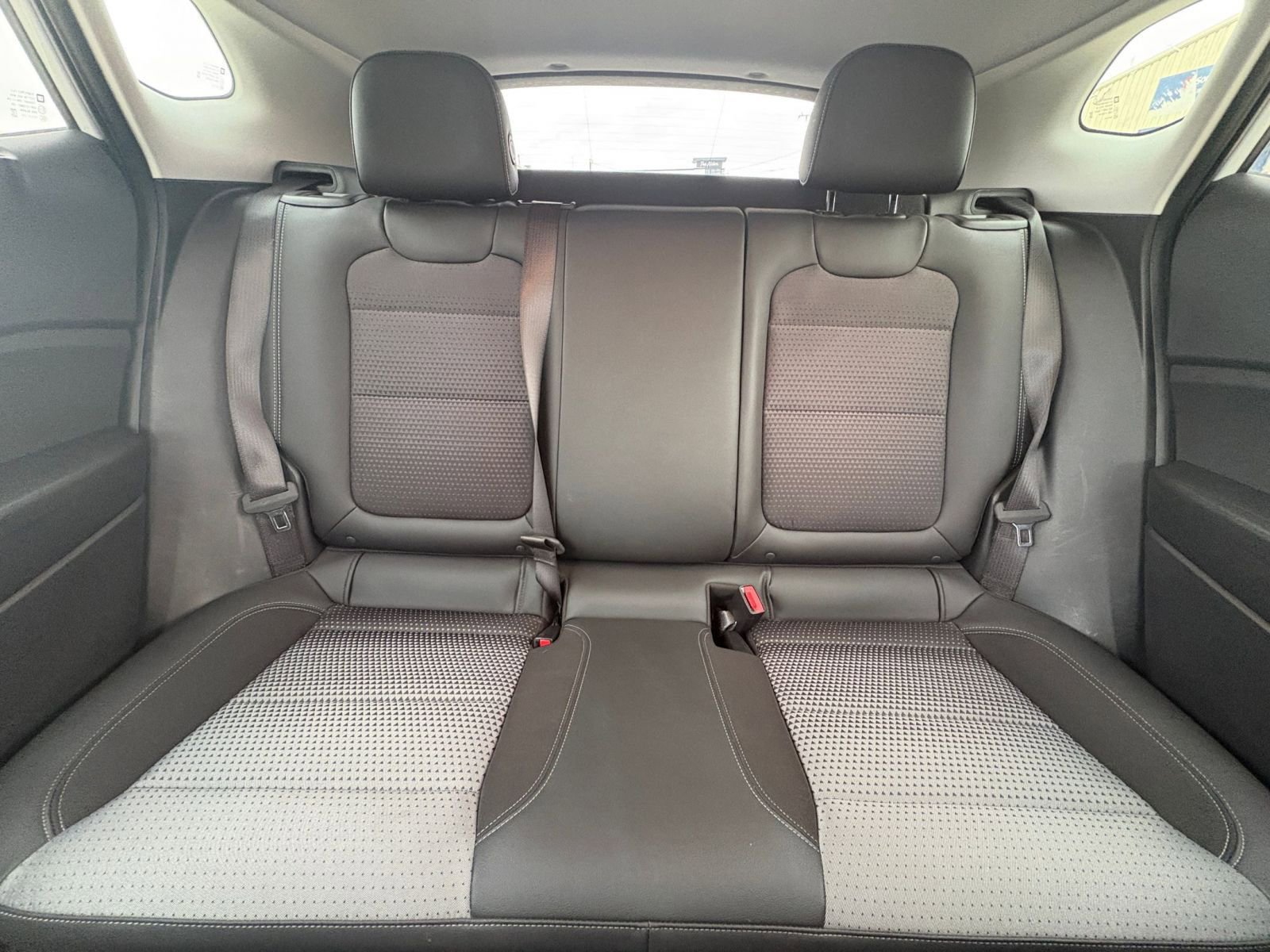 Used 2025 Chevrolet Trax LT image 36