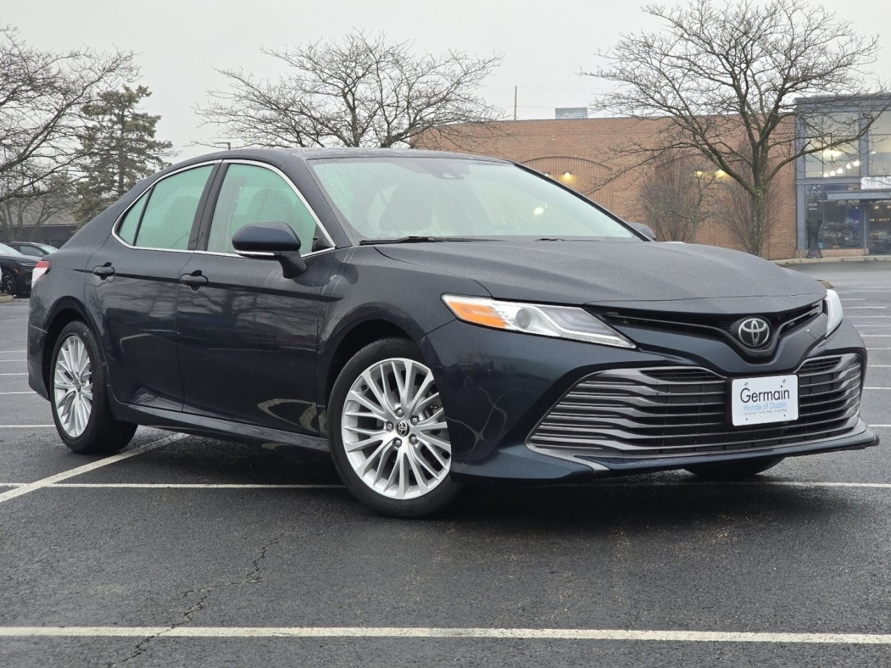 Used 2020 Toyota Camry XLE video 2