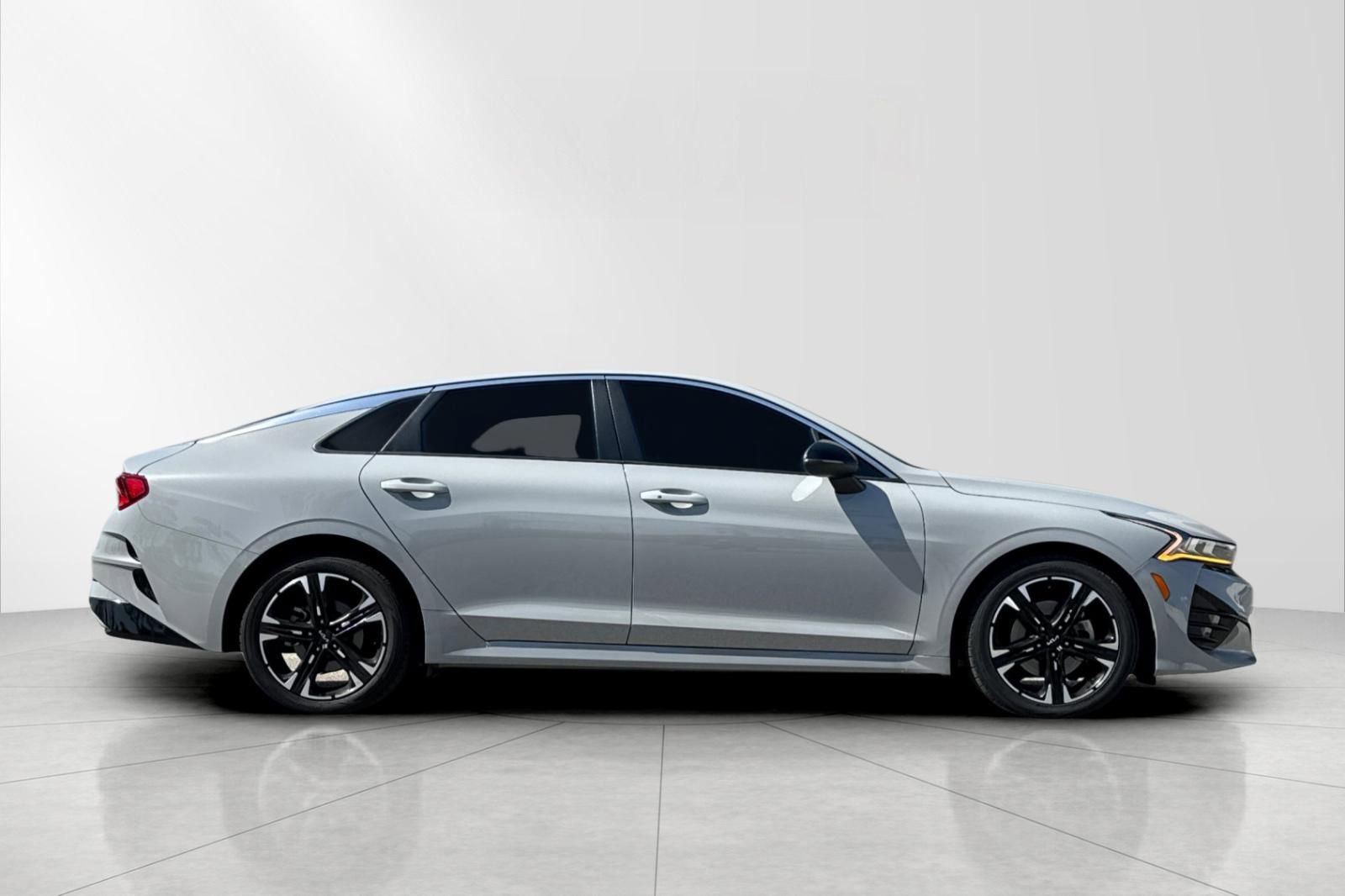 Used 2024 Kia K5 GT-Line w/ GT-Line Premium Package FWD image 2