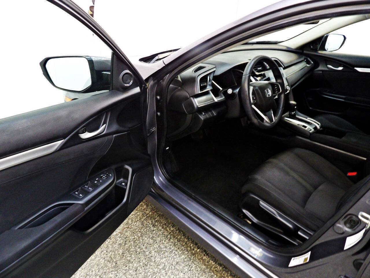 Used 2016 Honda Civic EX image 9