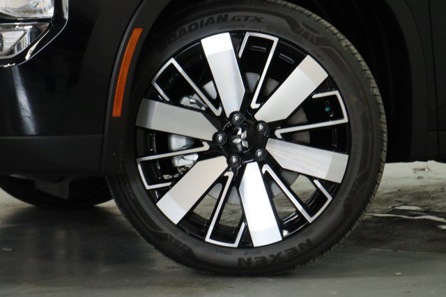 New 2026 Mitsubishi Outlander SE FWD image 3