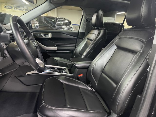 Certified 2023 Ford Explorer XLT w/ Equipment Group 202A AWD/4WD image 15