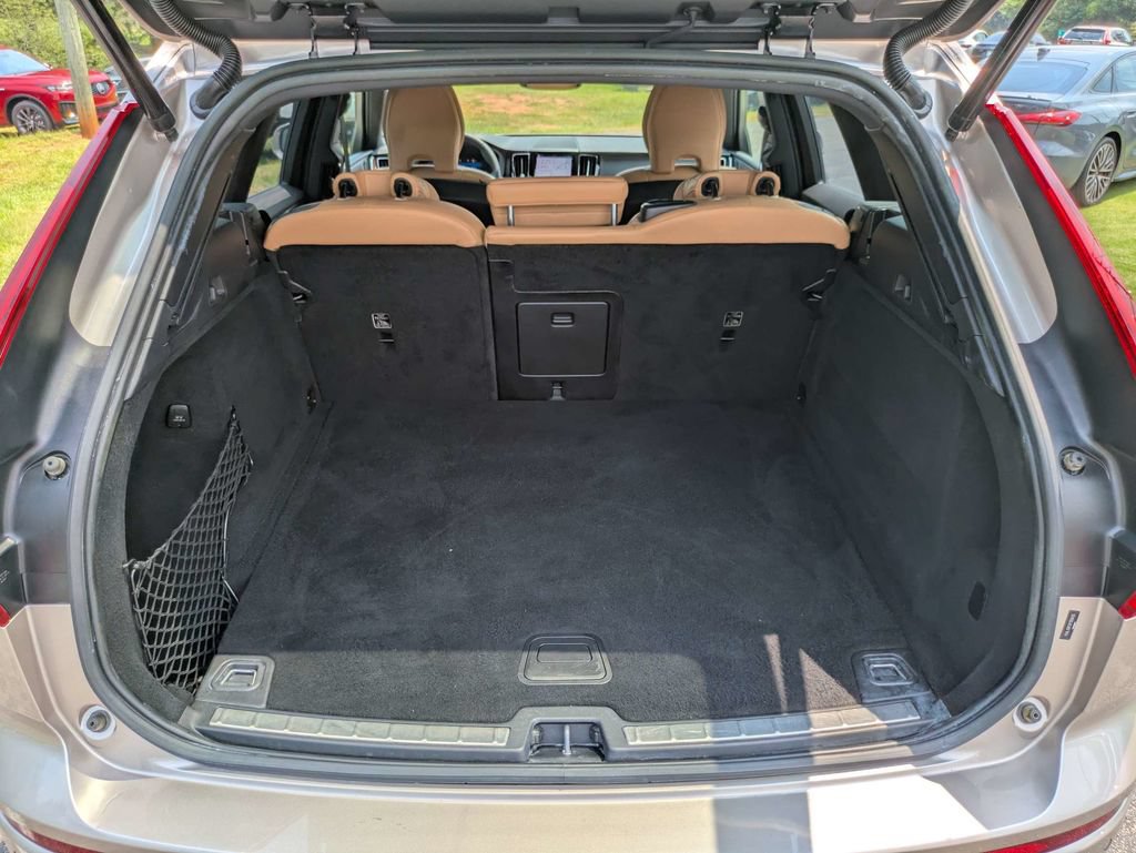 Used 2023 Volvo XC60 B5 Ultimate AWD/4WD image 13