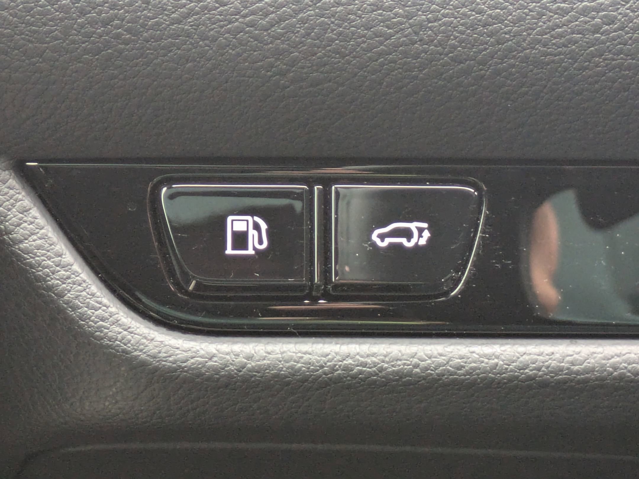 Used 2022 Lexus NX 350h AWD image 17