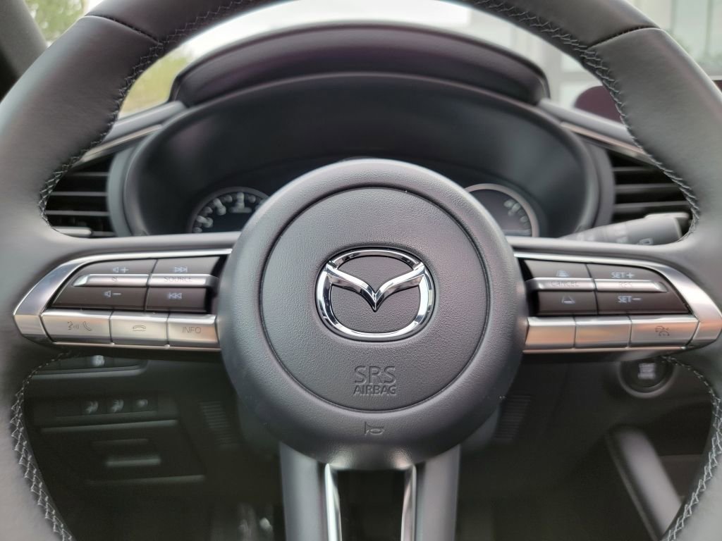 Used 2023 MAZDA MAZDA3 s image 13