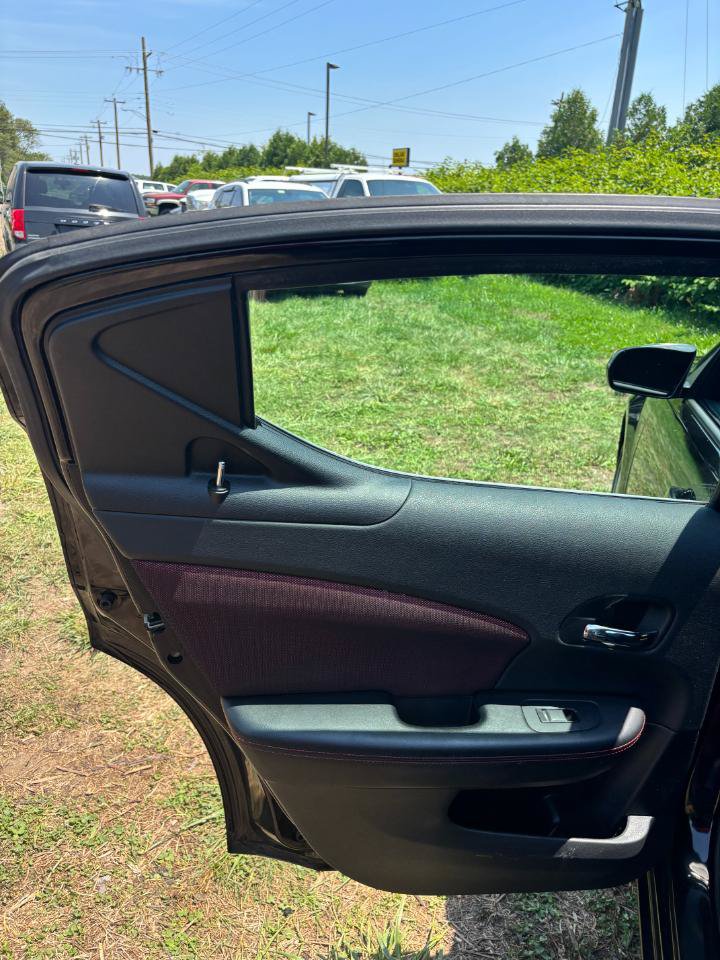 Used 2012 Dodge Avenger SXT Plus FWD image 21