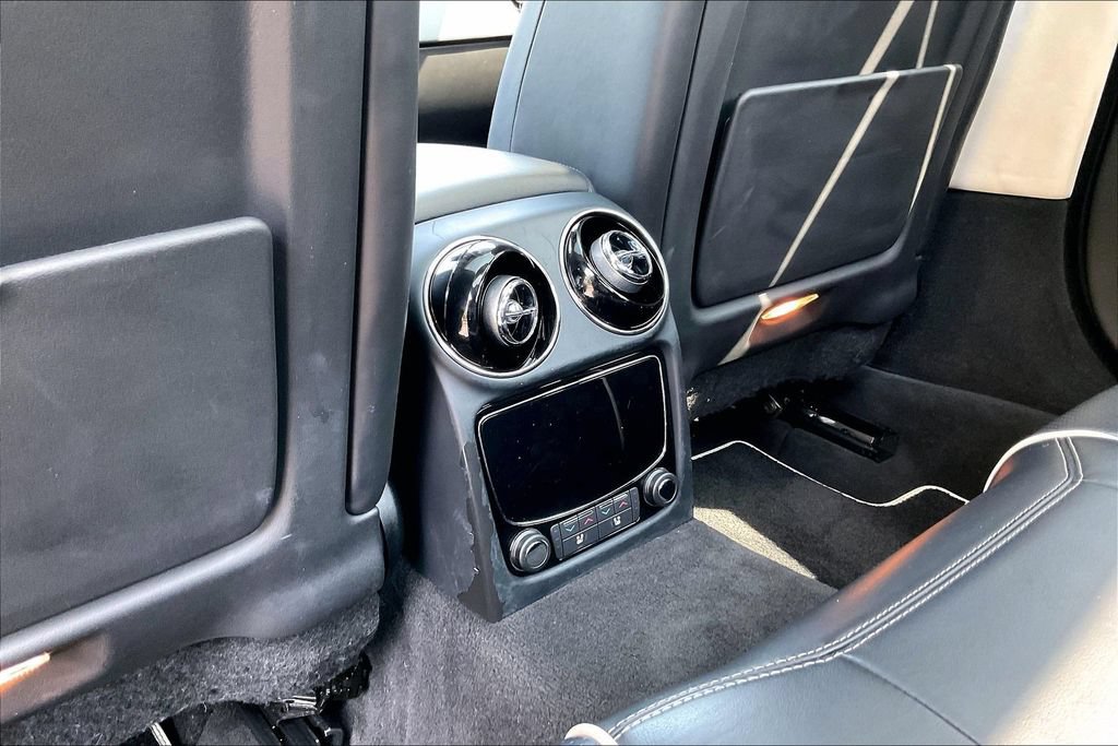 Used 2018 Jaguar XJ R-Sport RWD image 12