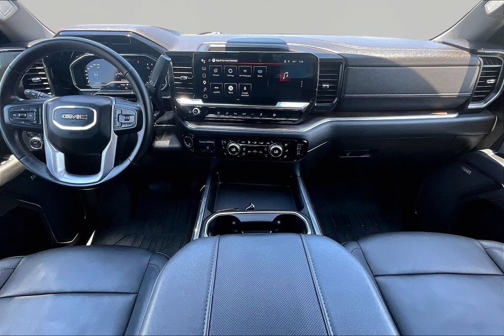 Used 2025 GMC Sierra 3500 SLT w/ SLT Premium Package AWD/4WD image 16