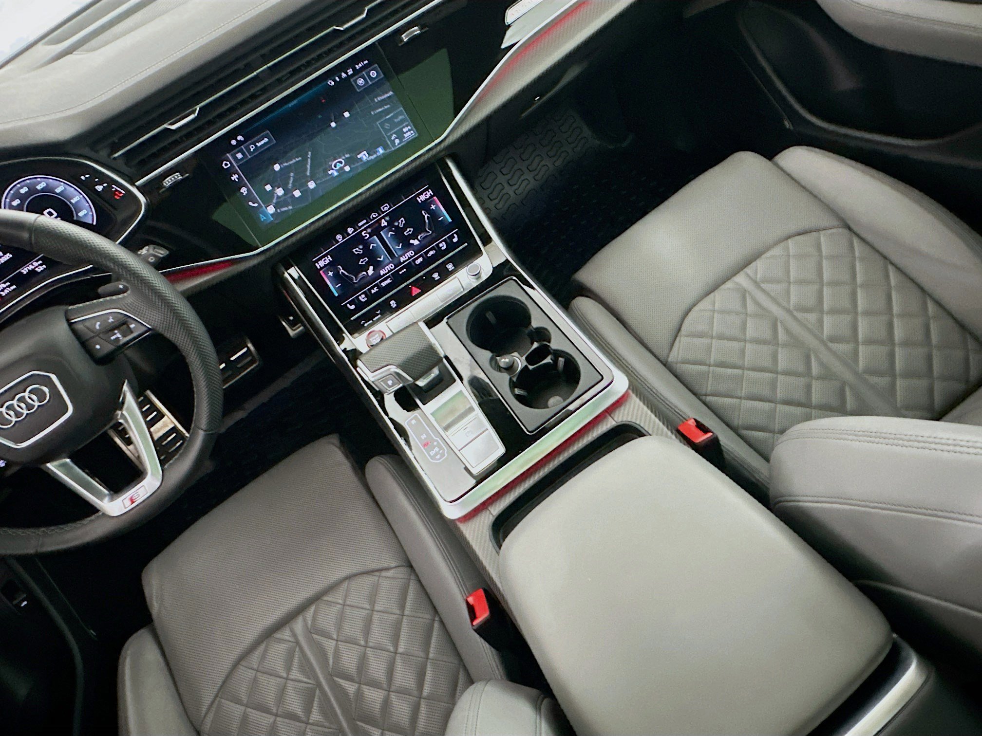 Used 2024 Audi SQ8 Premium Plus w/ S Sport Package image 18