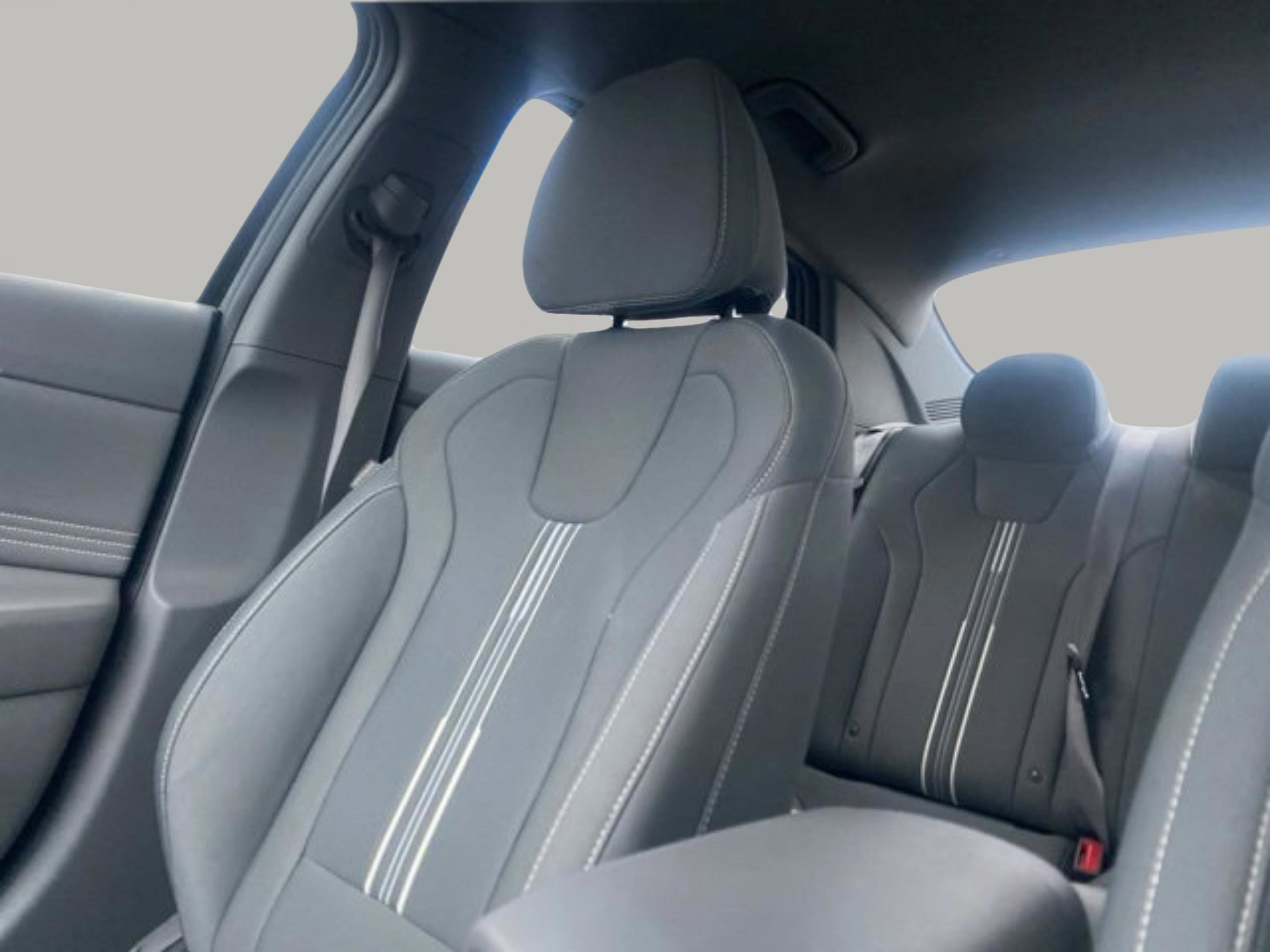 Used 2023 Hyundai Elantra SEL w/ Convenience Package image 29