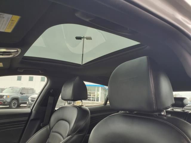 Used 2023 Kia Stinger GT2 image 19