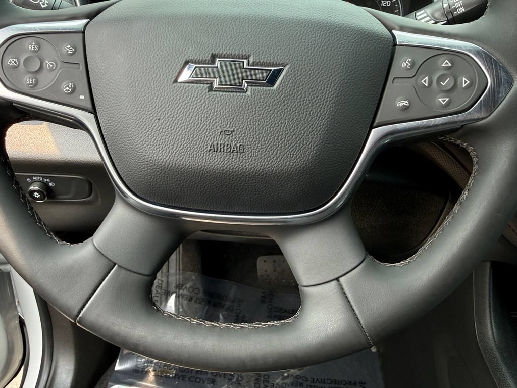 Used 2023 Chevrolet Traverse RS AWD/4WD image 21