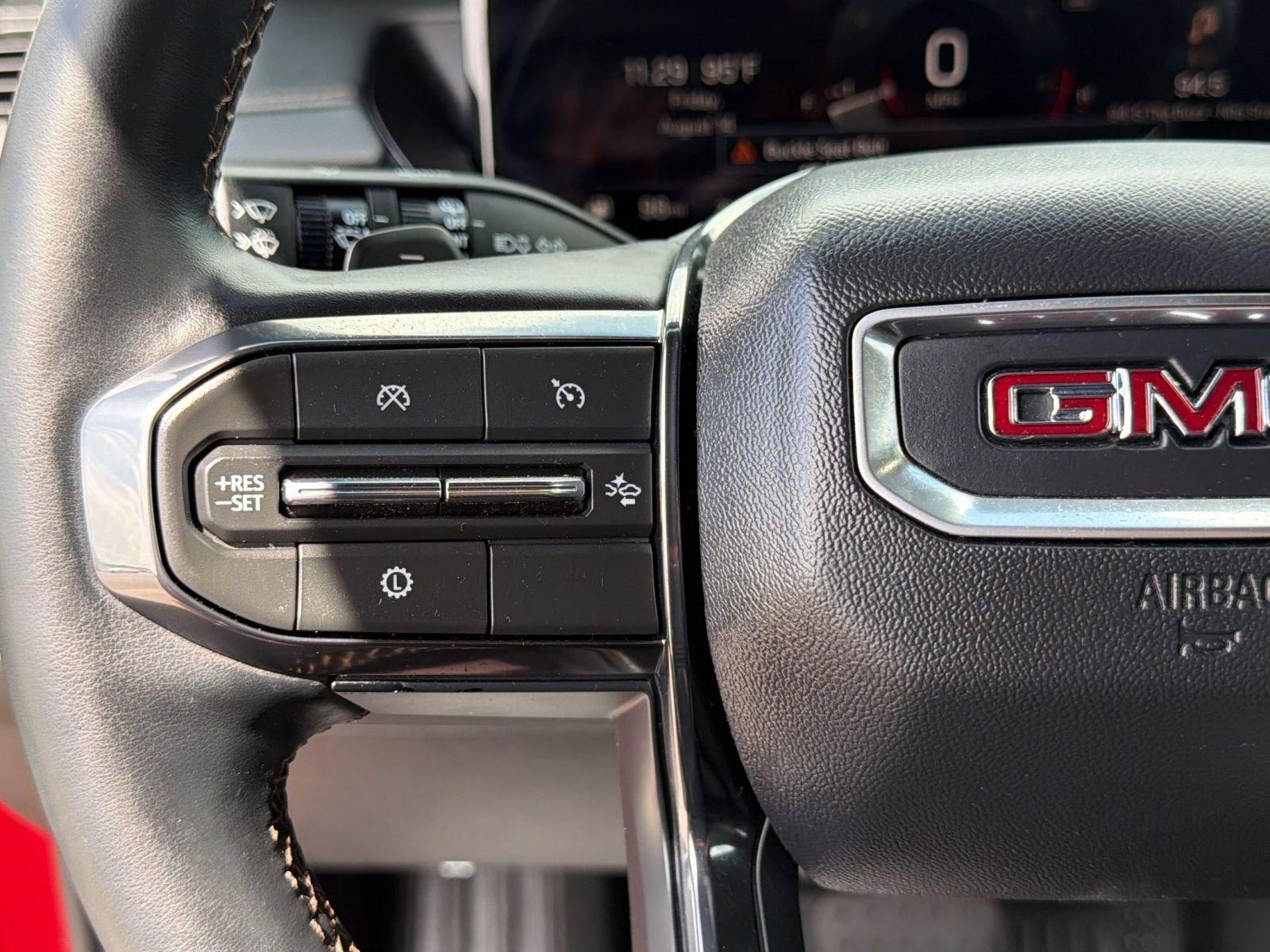 Used 2025 GMC Acadia AT4 w/ LPO, Floor Liner Package AWD/4WD image 17