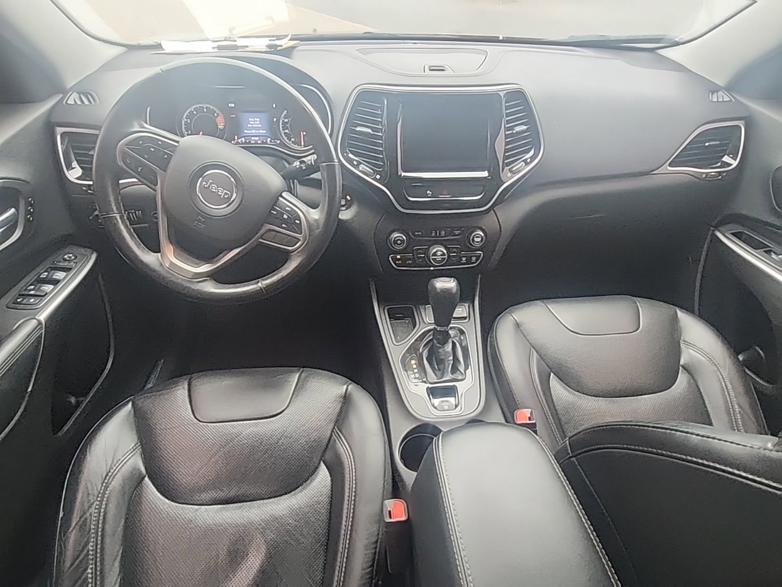 Used 2019 Jeep Cherokee Limited FWD image 5