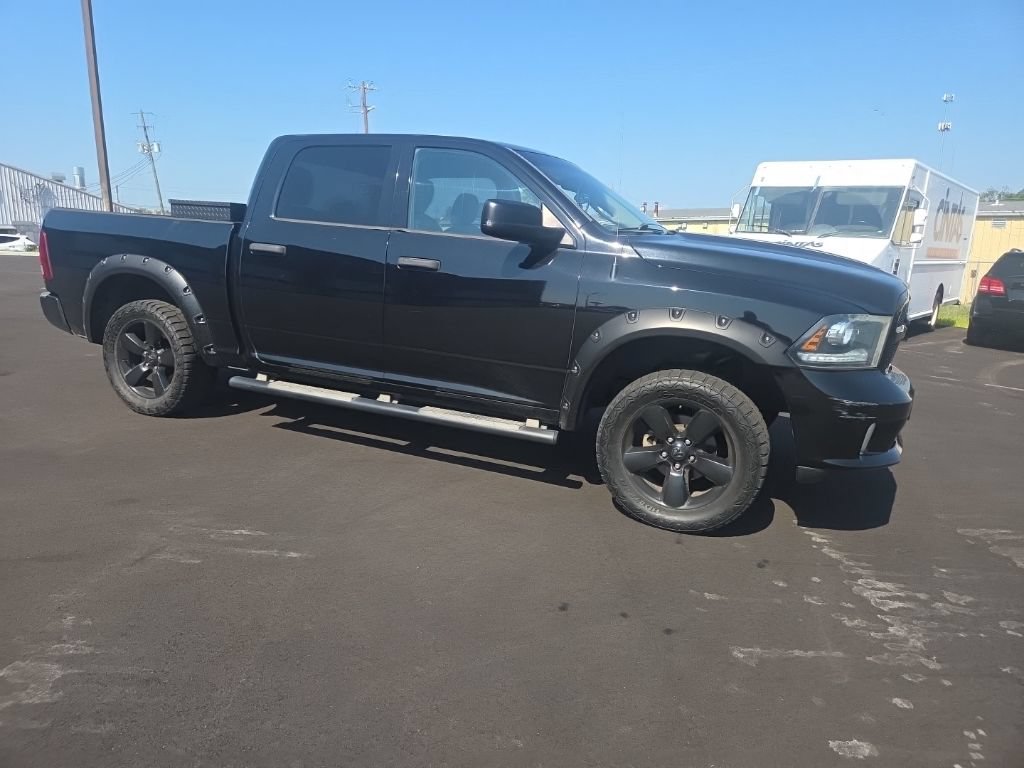 Used 2014 RAM 1500 Express w/ Black Ram 1500 Express Group RWD image 17