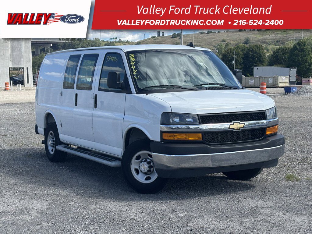 Used 2025 Chevrolet Express 2500 w/ Driver Convenience Package RWD image 1