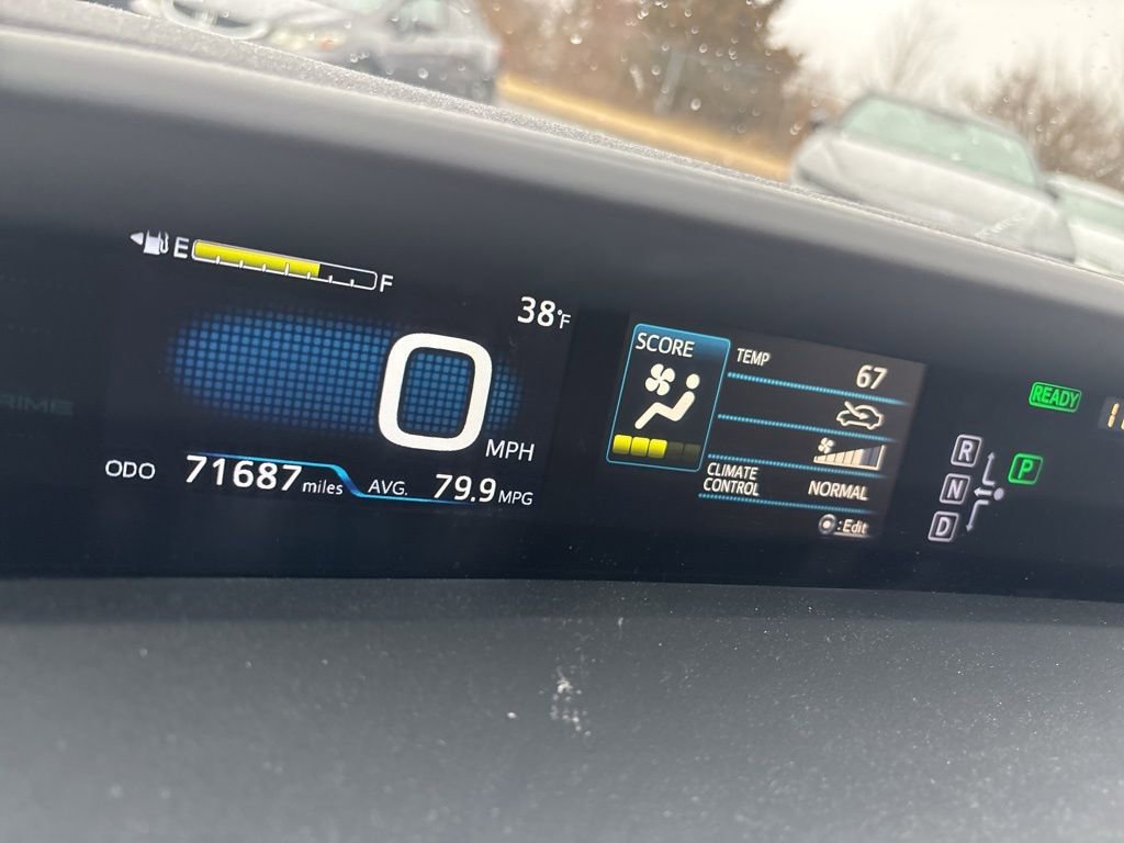 Used 2017 Toyota Prius Prime Premium image 18