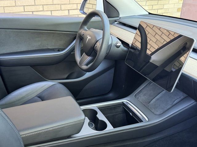Used 2021 Tesla Model Y Long Range AWD/4WD image 8