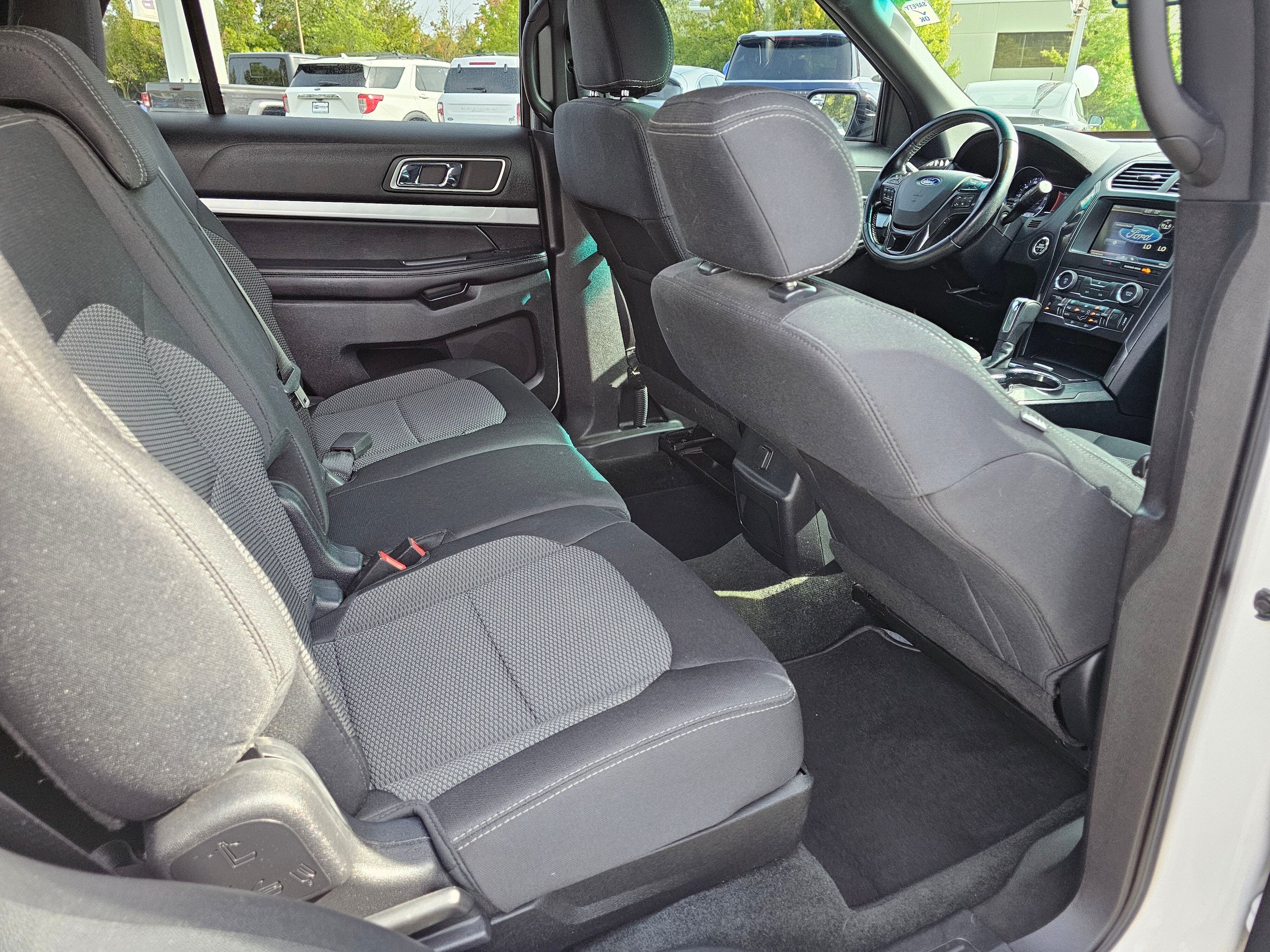 Used 2016 Ford Explorer XLT w/ Equipment Group 201A AWD/4WD image 15