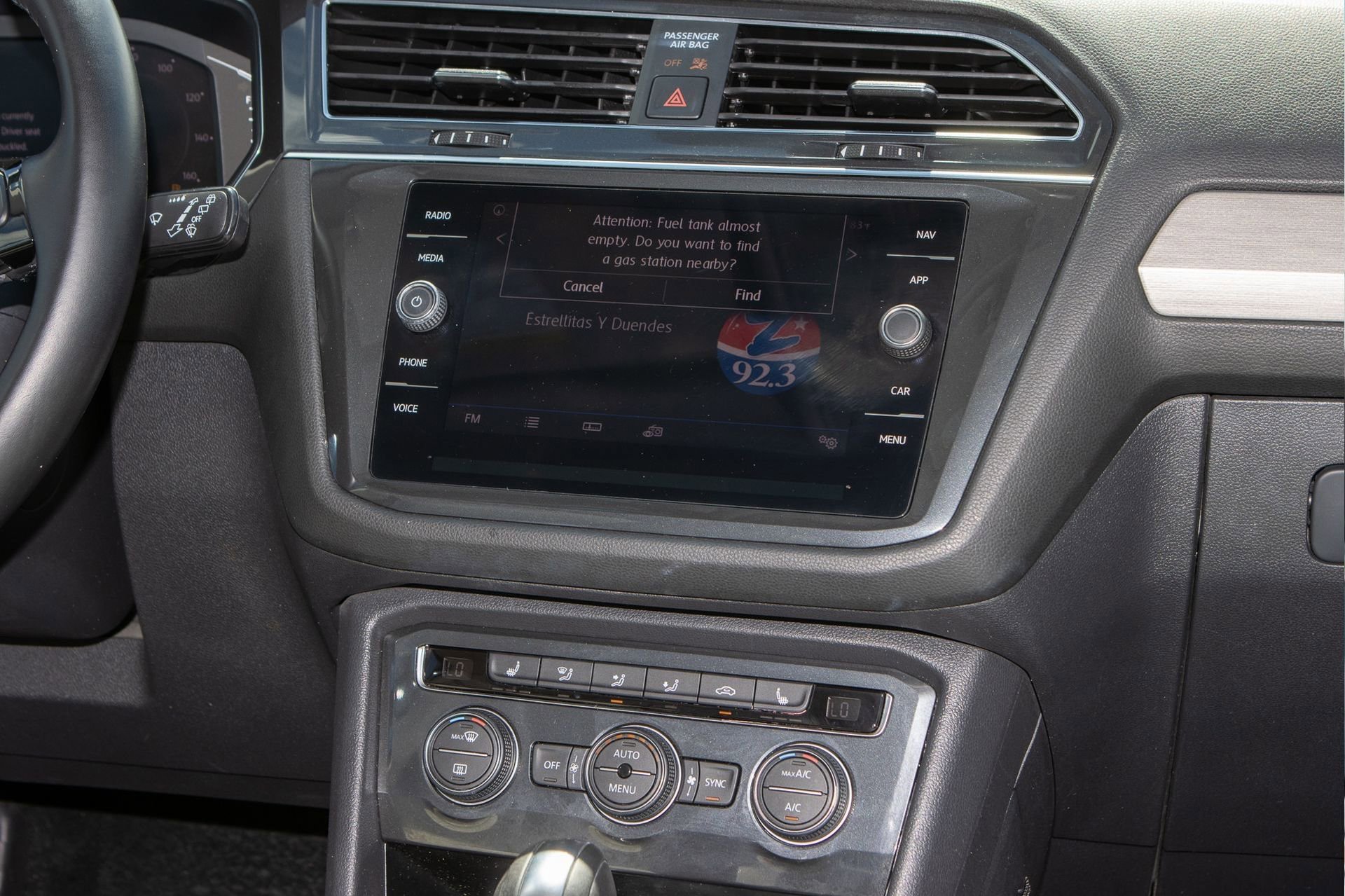 Used 2019 Volkswagen Tiguan SEL image 24