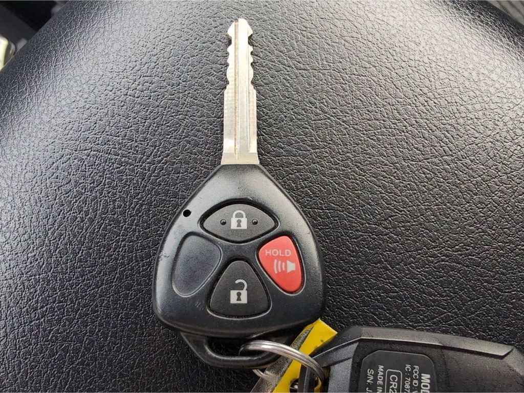 Used 2019 Toyota 4Runner SR5 image 32