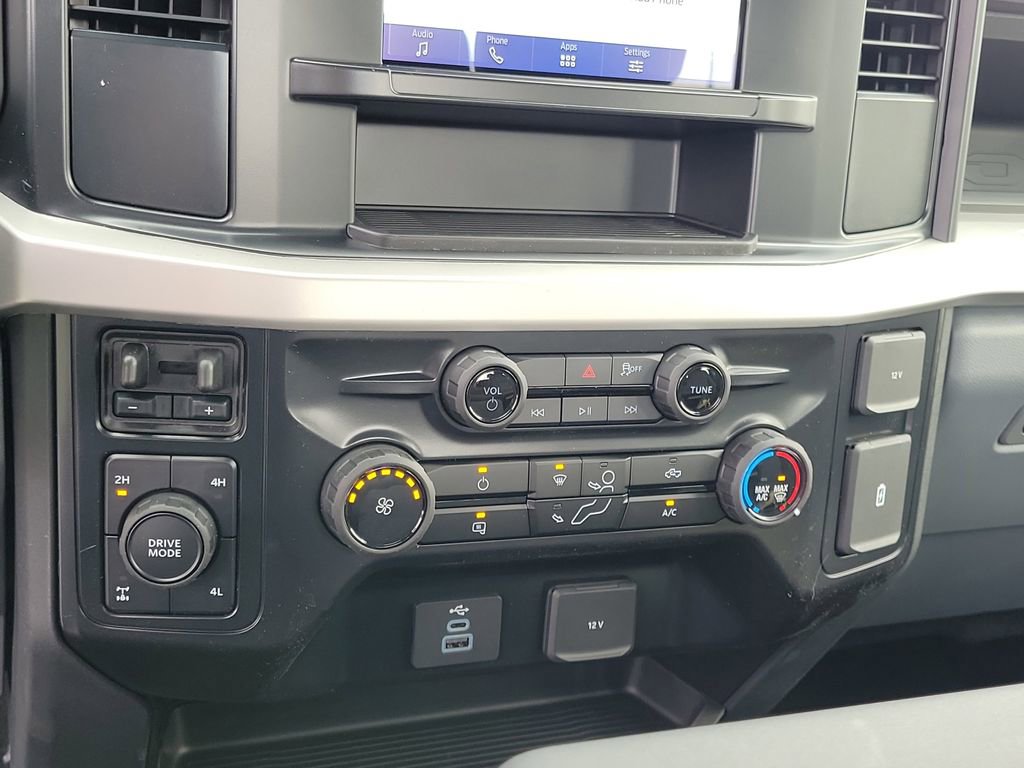 New 2026 Ford F250 4x4 SuperCab Super Duty image 28