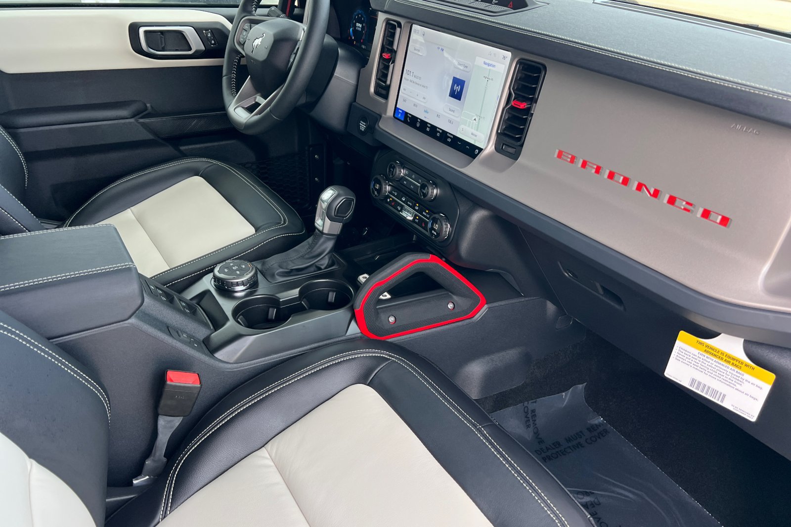 New 2026 Ford Bronco Outer Banks w/ Sasquatch Package AWD/4WD image 14
