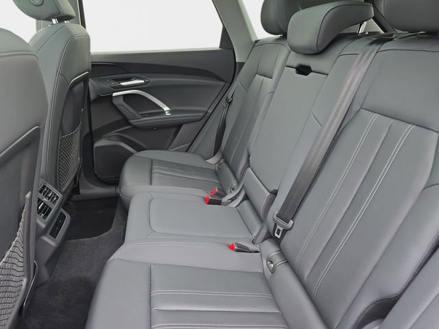 Certified 2025 Audi Q5 Premium w/ Convenience Package AWD/4WD image 17