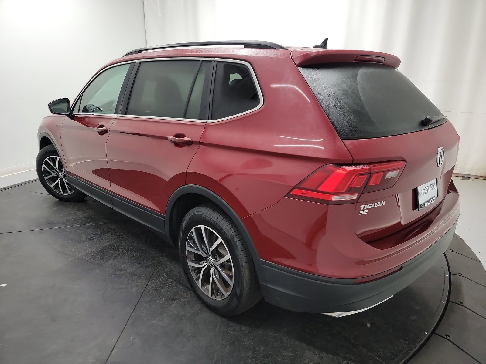 Used 2019 Volkswagen Tiguan SE w/ Panoramic Sunroof Package image 6
