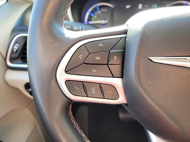 Certified 2018 Chrysler Pacifica Touring-L image 33