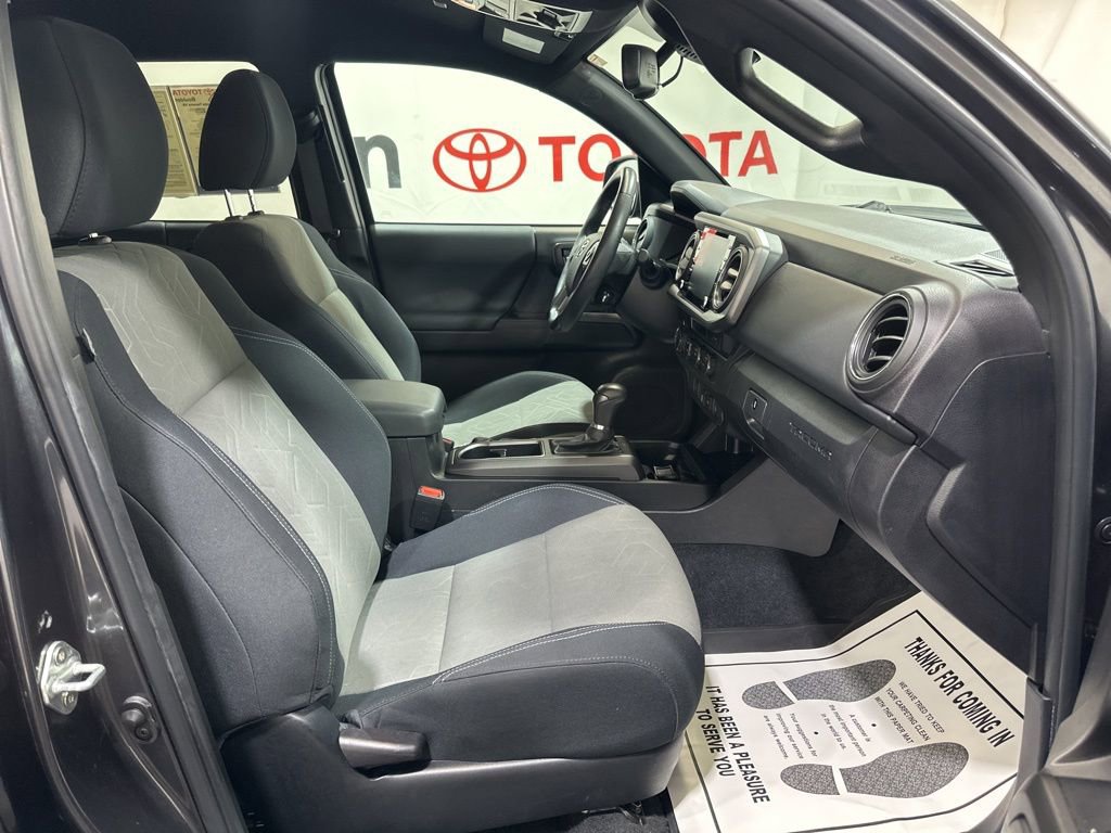 Used 2023 Toyota Tacoma TRD Off-Road image 10