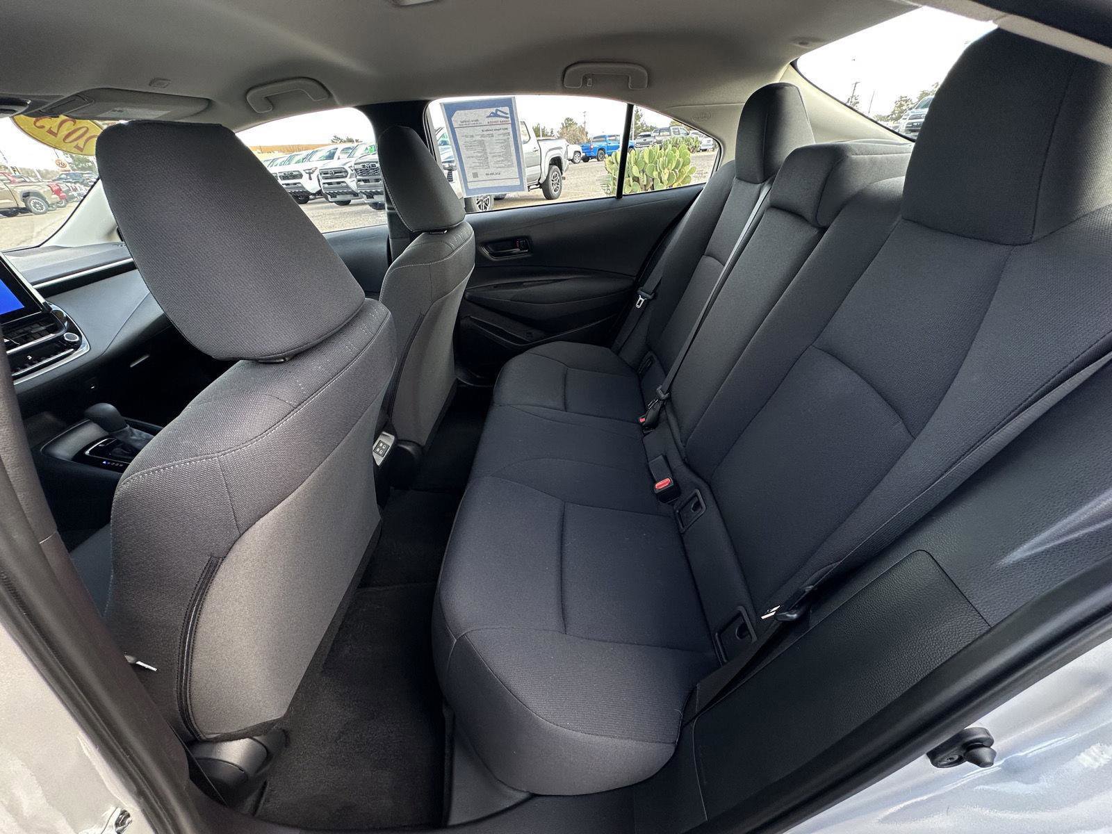 Used 2023 Toyota Corolla LE image 19