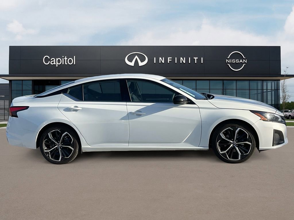 Used 2023 Nissan Altima 2.5 SR image 4