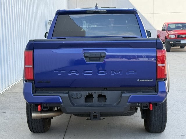 Used 2025 Toyota Tacoma TRD Off-Road AWD/4WD image 5