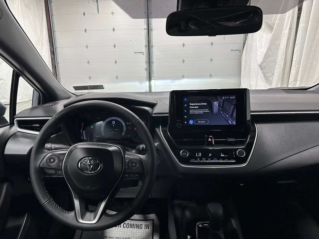 Used 2026 Toyota Corolla SE FWD image 15