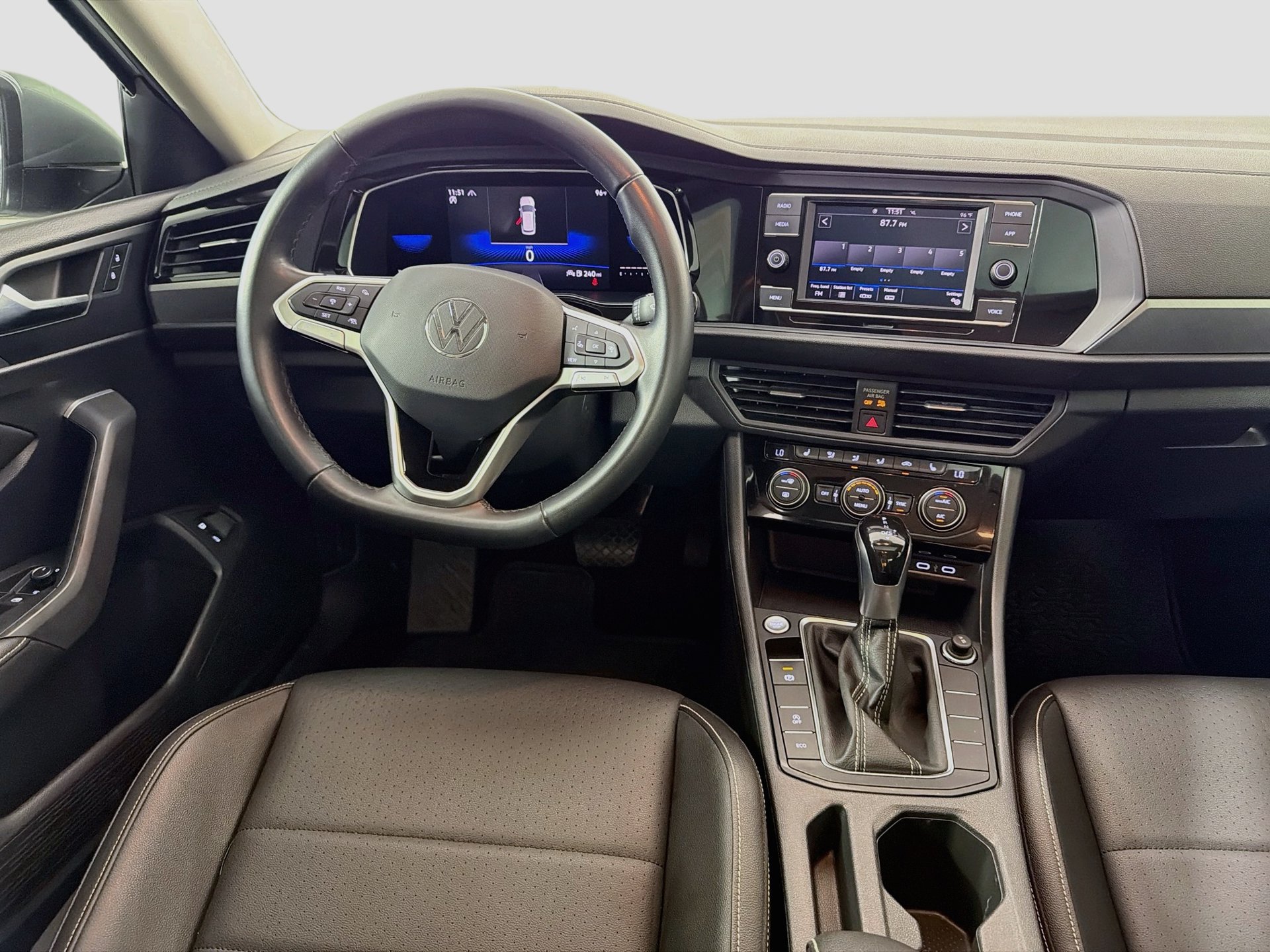 Certified 2023 Volkswagen Jetta SE FWD image 20