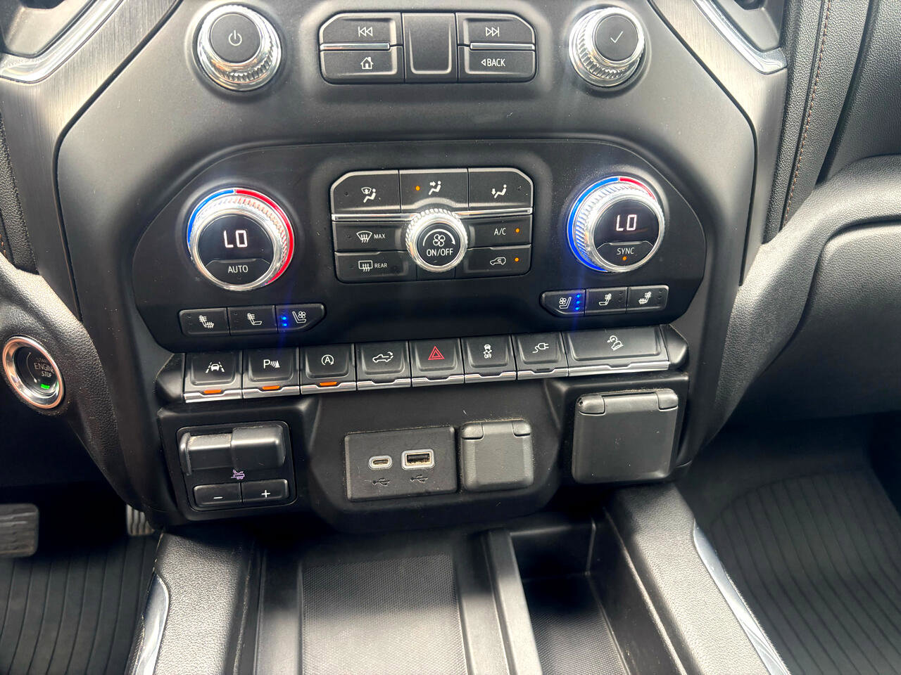 Used 2020 GMC Sierra 1500 AT4 w/ AT4 Premium Package image 17