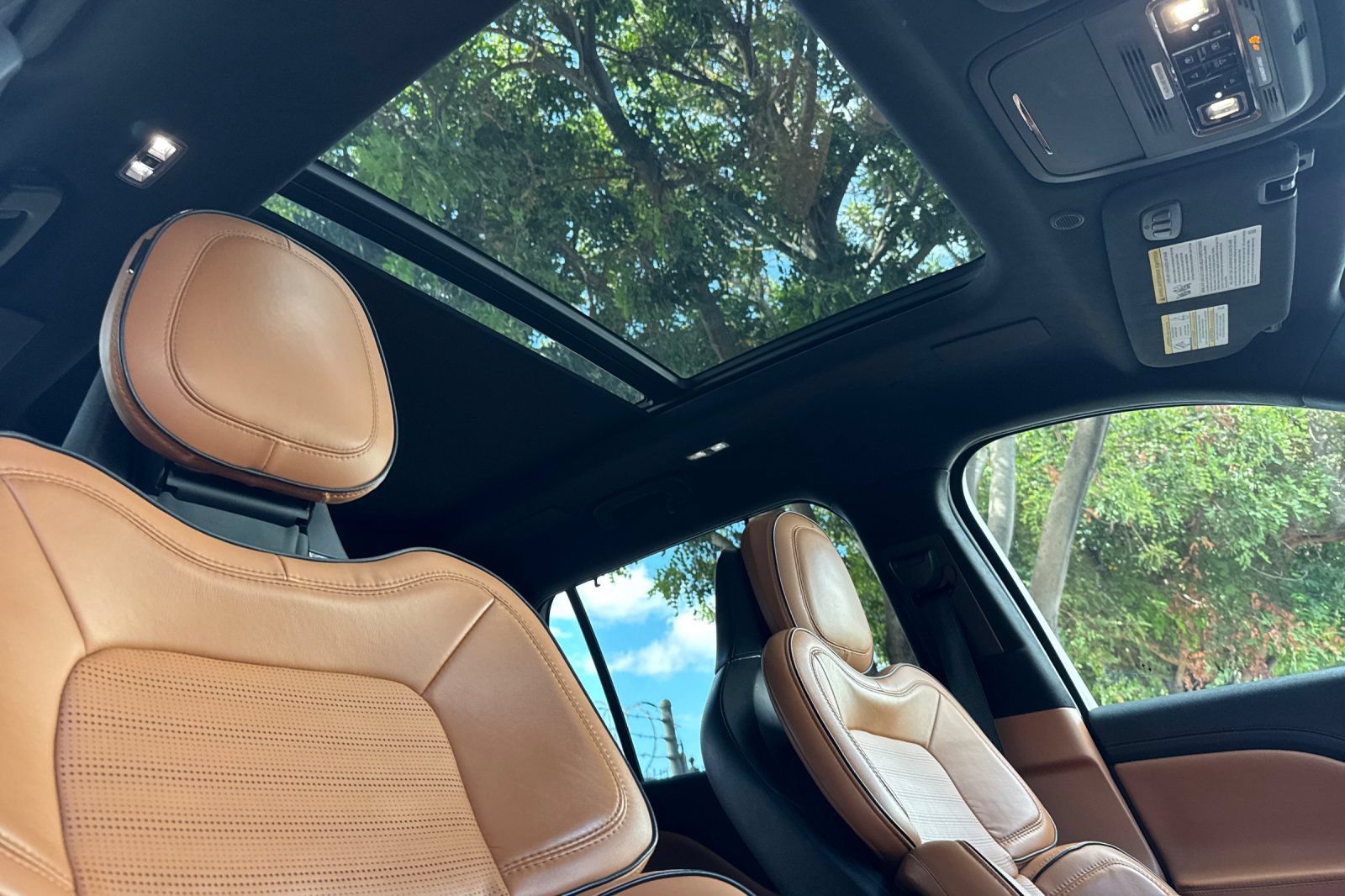 Certified 2022 Lincoln Aviator Black Label AWD/4WD image 16