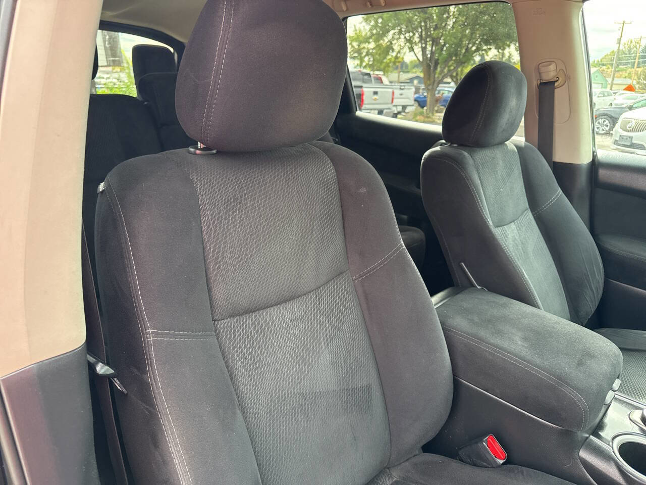 Used 2016 Nissan Pathfinder SV w/ SV Cold Weather Package image 21