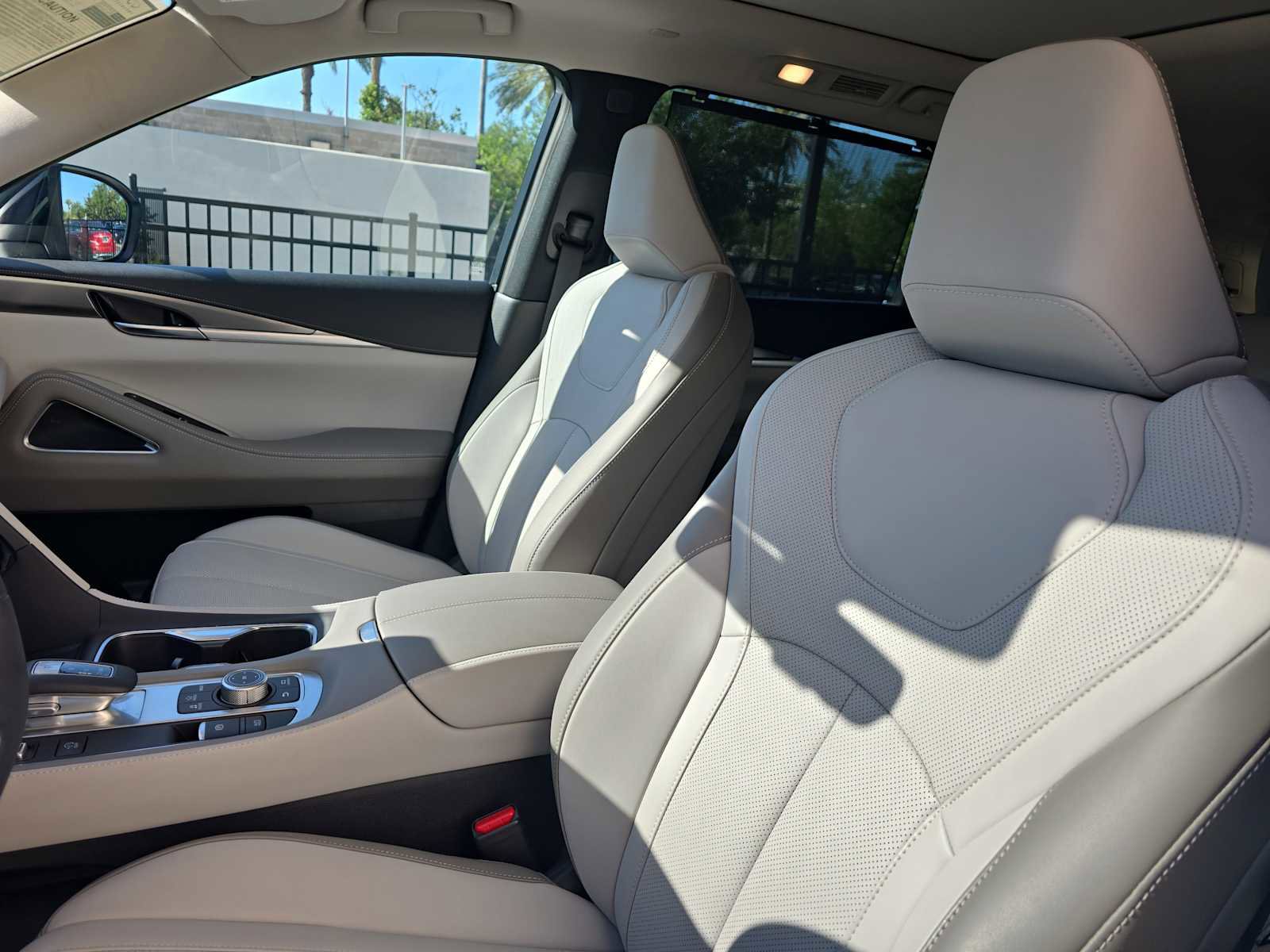 Certified 2026 INFINITI QX60 Luxe w/ Cargo Package FWD image 15