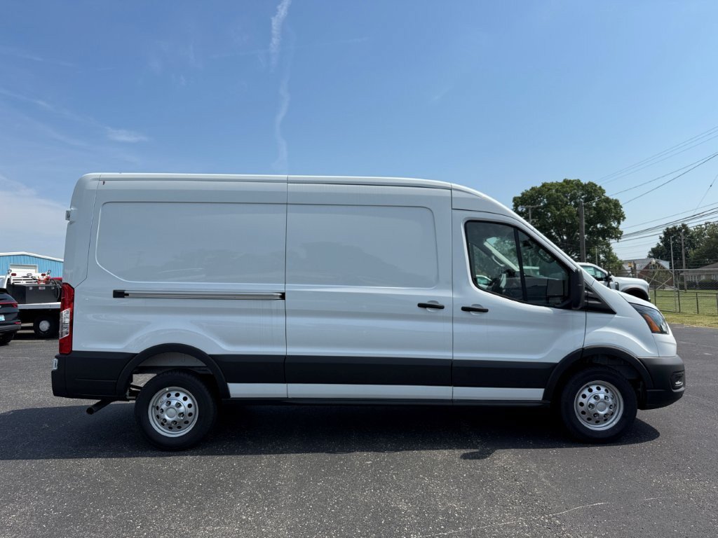 New 2026 Ford Transit 250 148 Medium Roof RWD image 8