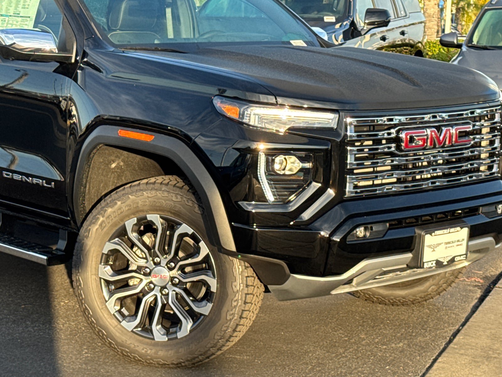 Used 2026 GMC Canyon Denali AWD/4WD image 3