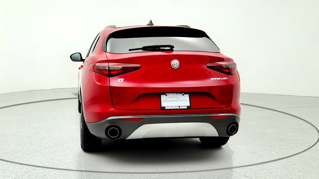 Used 2022 Alfa Romeo Stelvio Ti AWD/4WD image 6