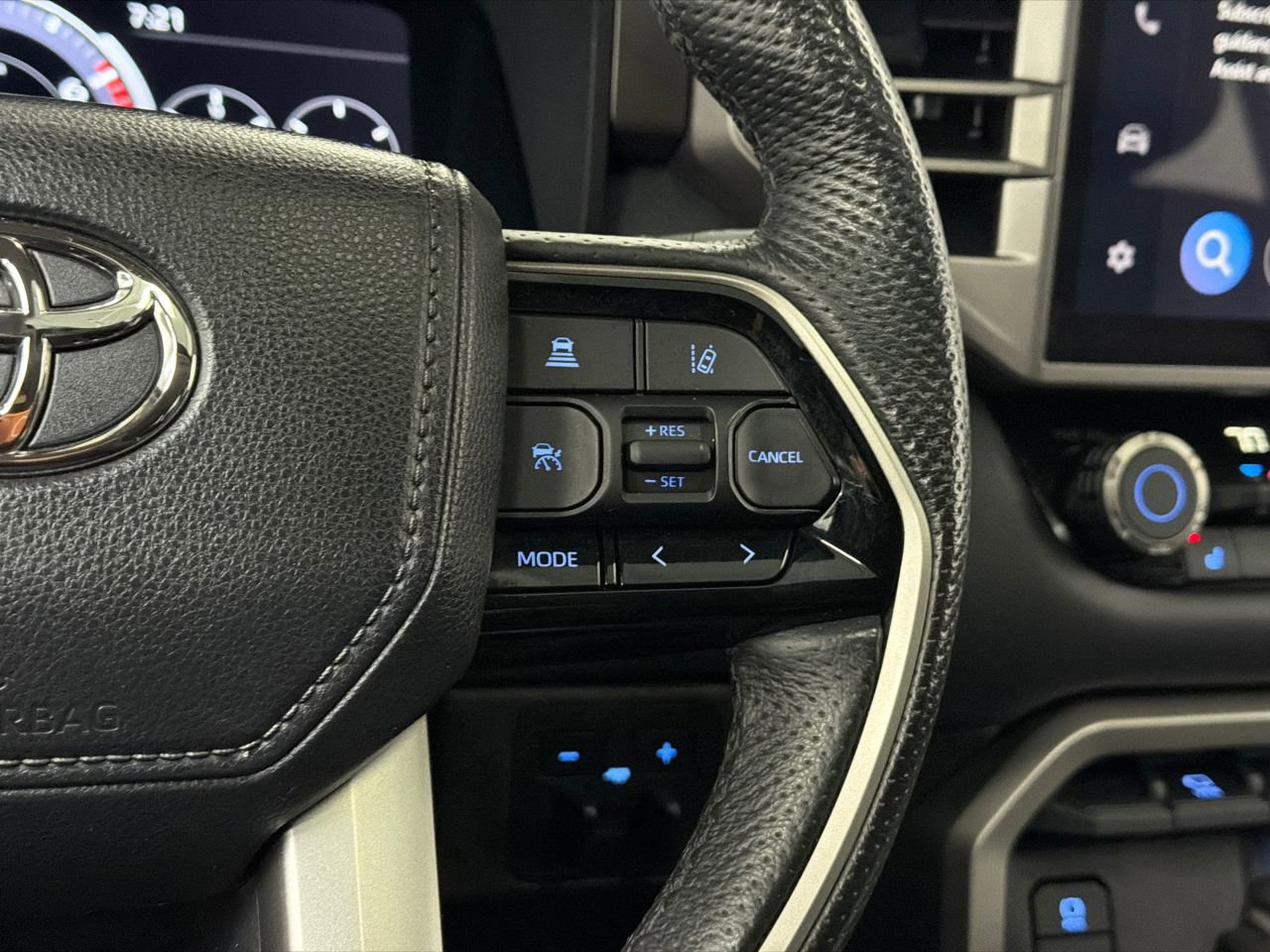 Used 2023 Toyota Sequoia SR5 w/ SR5 Premium Package image 27