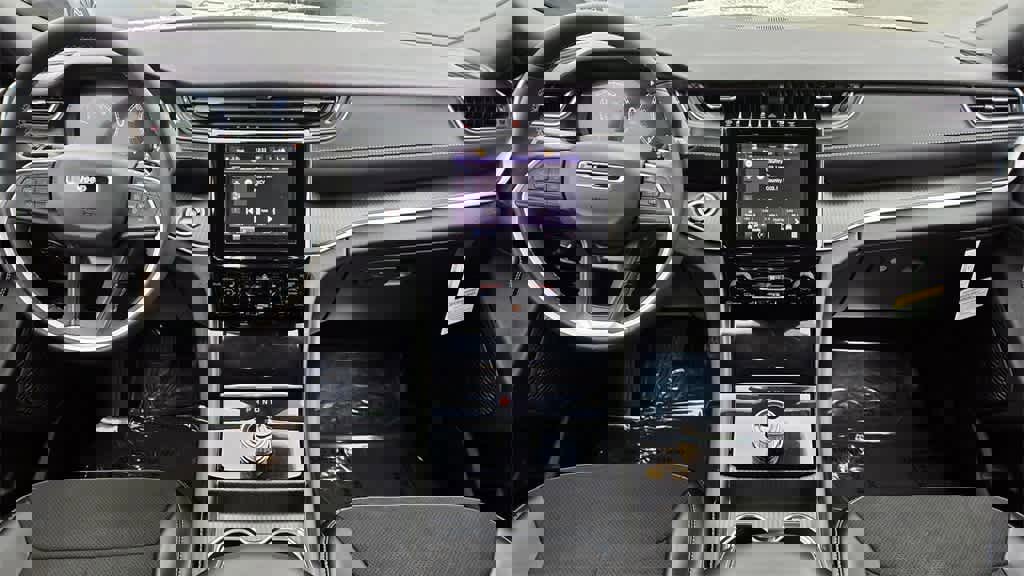 New 2025 Jeep Grand Cherokee Altitude image 9