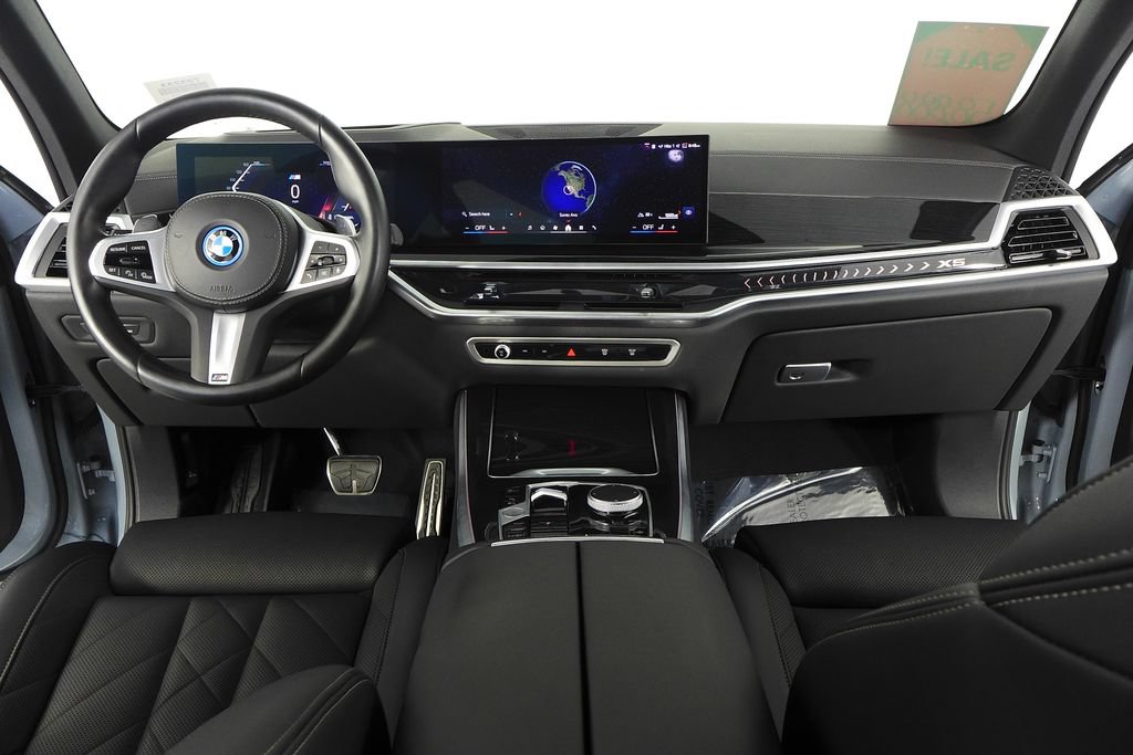 Used 2024 BMW X5 xDrive50e w/ M Sport Package AWD/4WD image 25